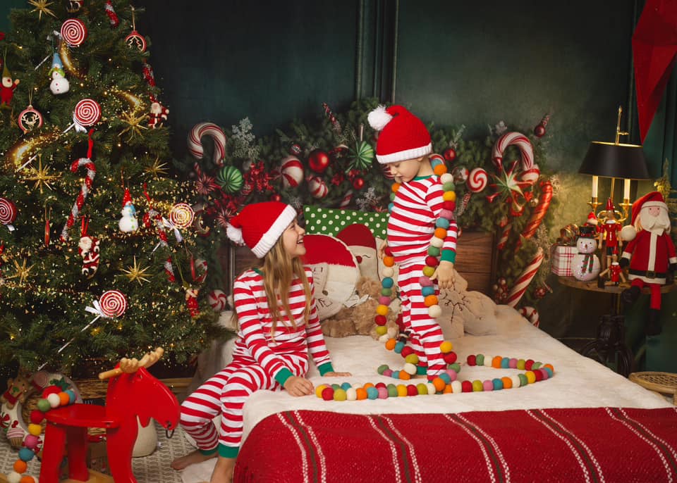 Kate クリスマス あめ ベッドヘッド 背景 Designed by Mandy Ringe Photography