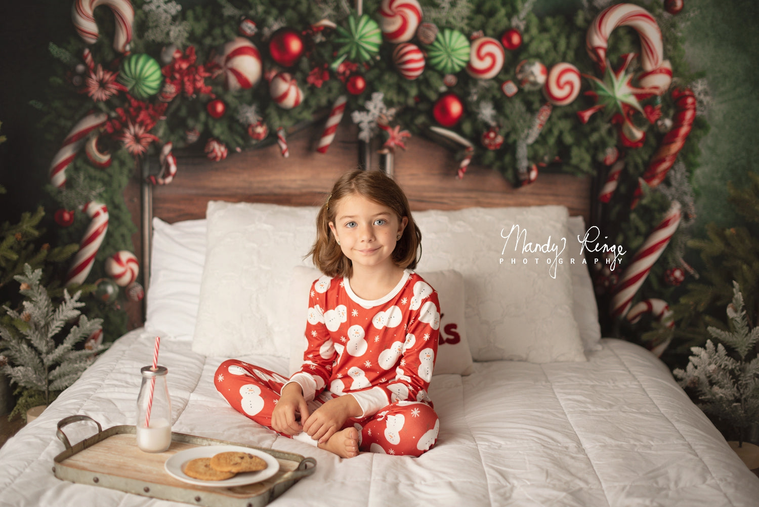 Kate クリスマス あめ ベッドヘッド 背景 Designed by Mandy Ringe Photography