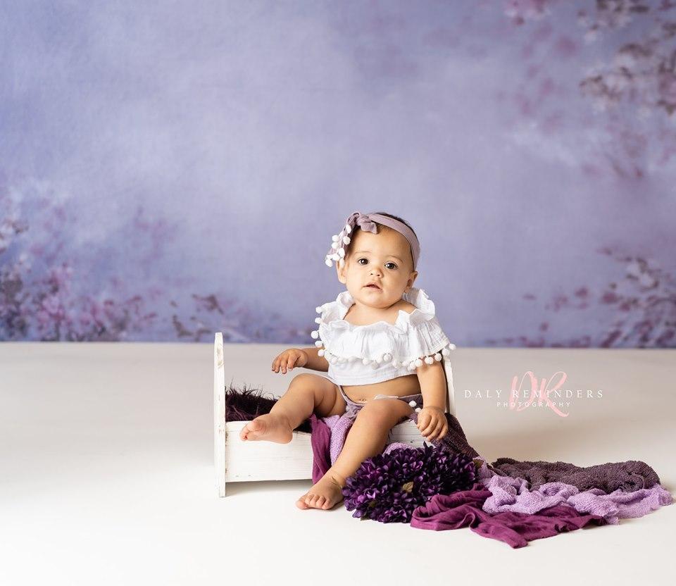 Kate 抽象的な紫色の花の背景布成人式女の子の日