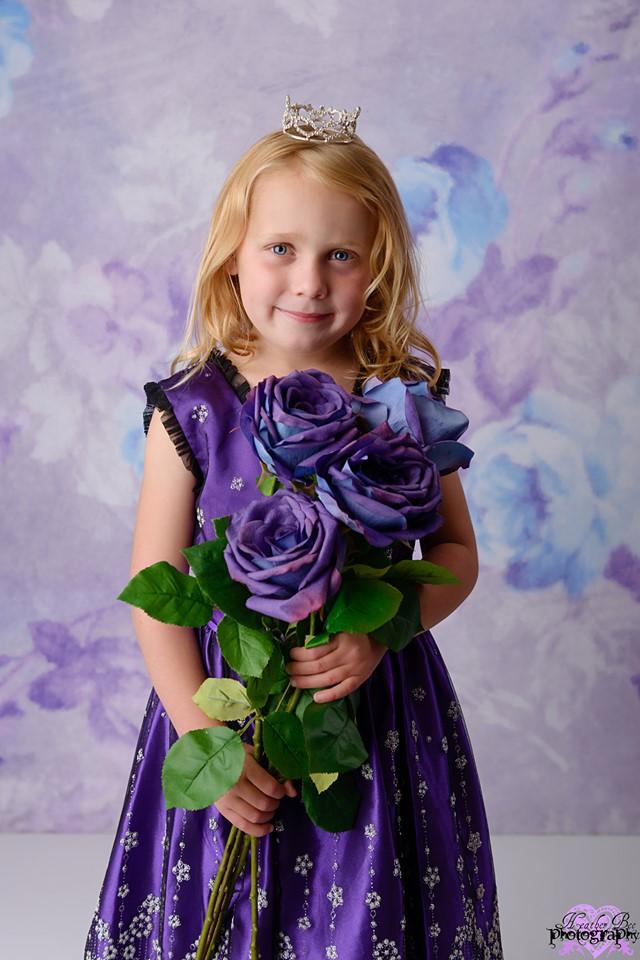 Kateレトロなぼやけたボケ紫の花柄の背景JFCC設計