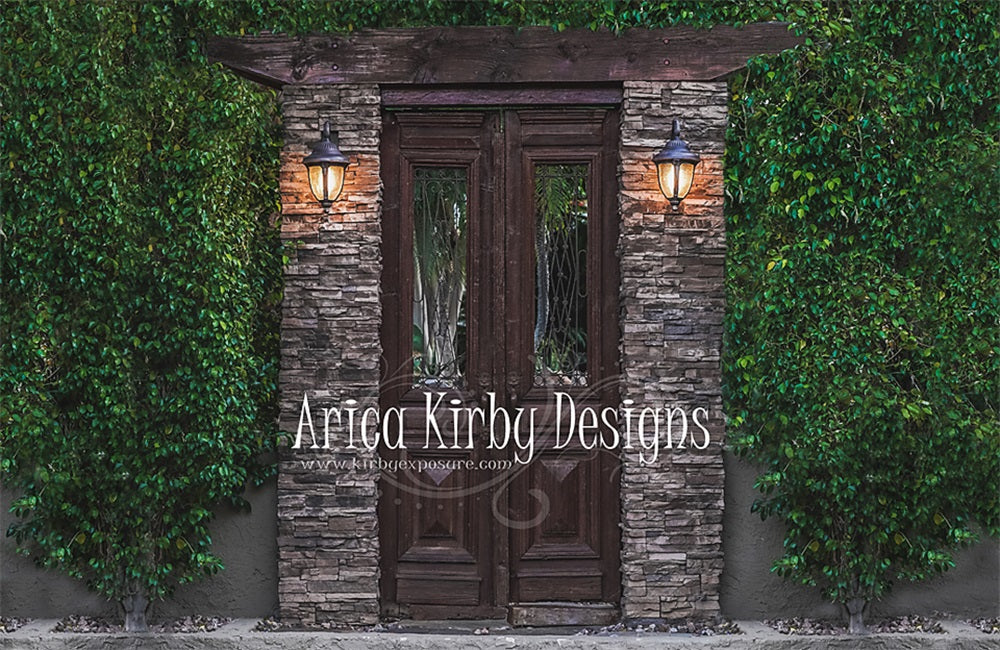 Kate写真撮影木製のドアのレンガの背景緑の植物Arica Kirbyデザイン