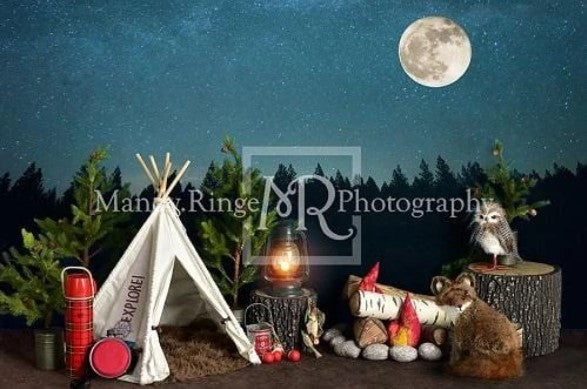 Kate マンディリンゲ写真によって設計された夜の子供たちの背景でのキャンプ