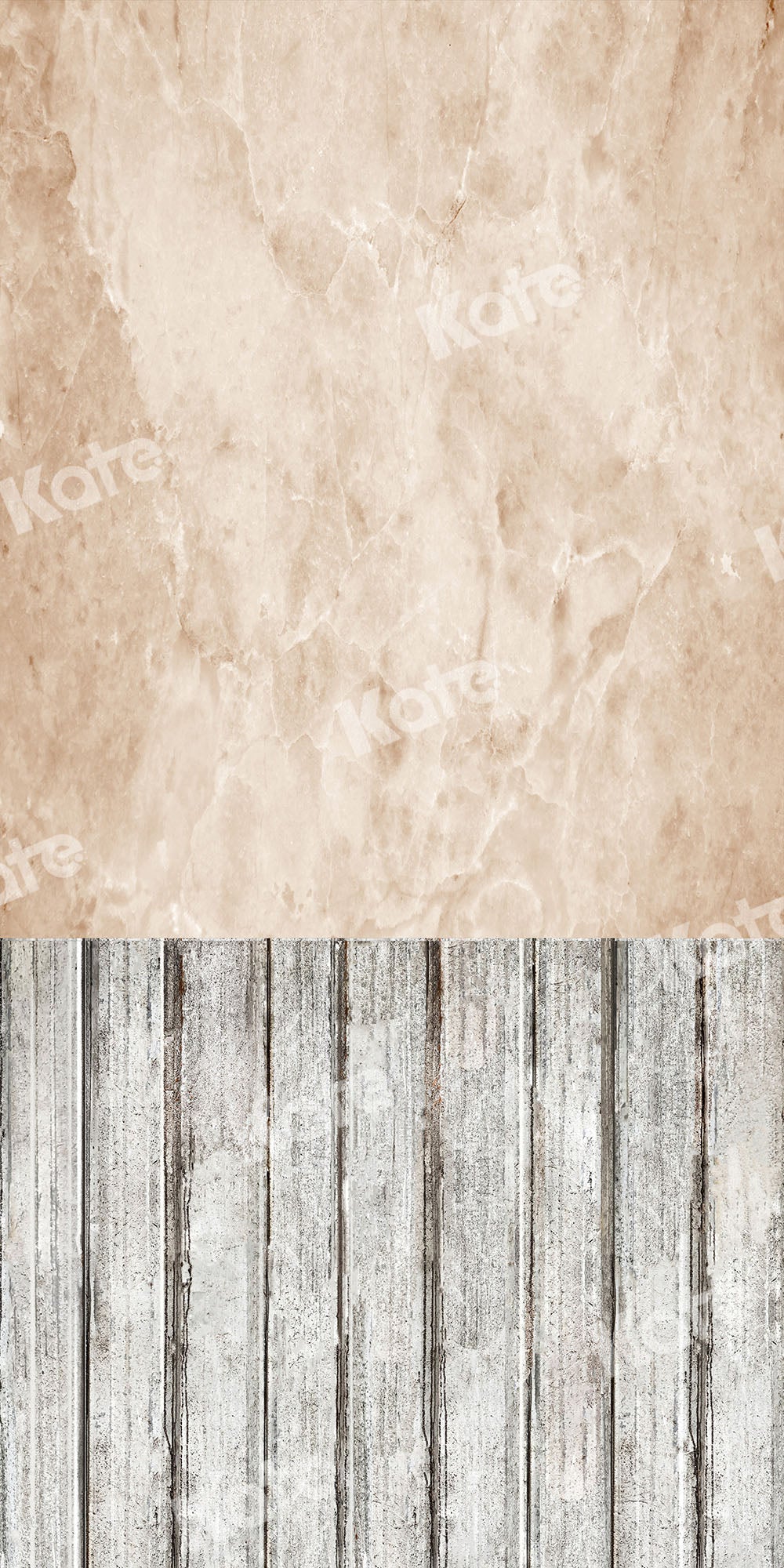 Kate 木製の床のマットの背景を持つ大理石の壁