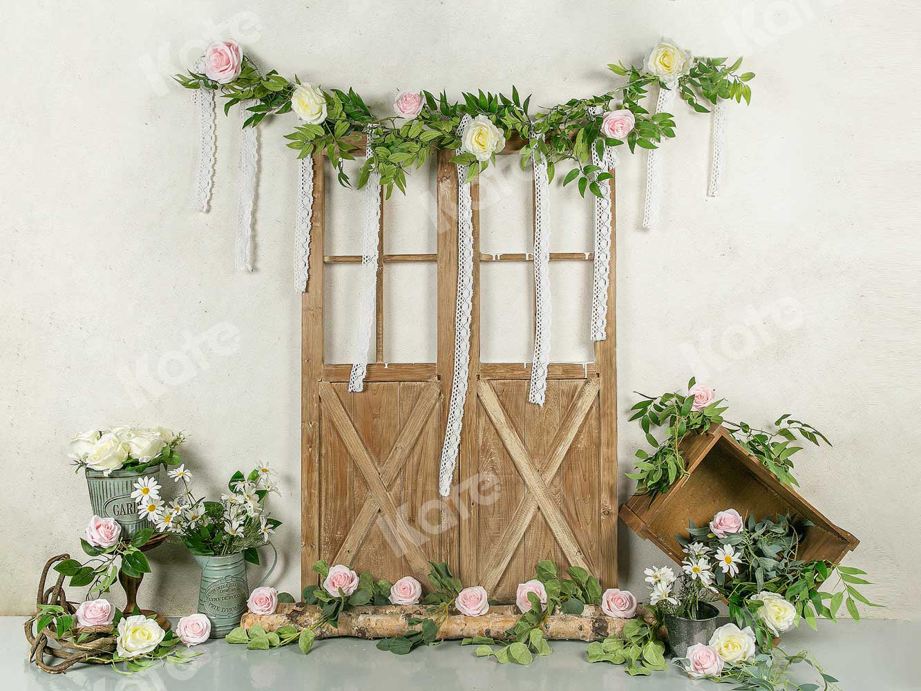 Kate 花の木製のドアの子供の背景によって設計されたコレクション:Jia Chan