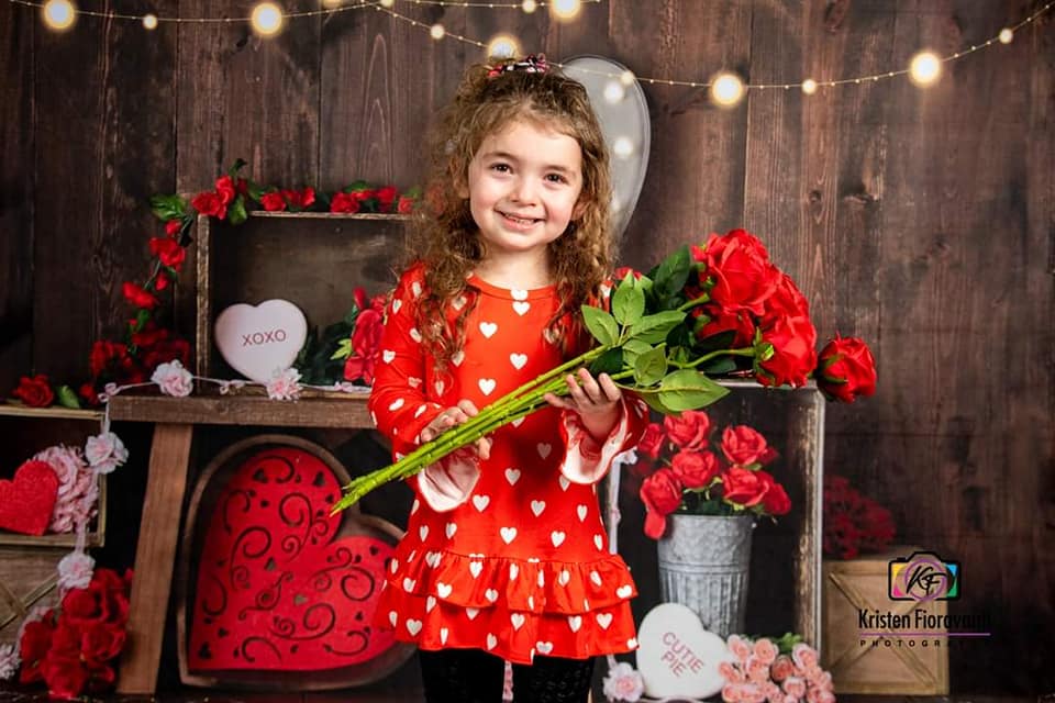 Kate バレンタインの木箱の赤いバラの背景