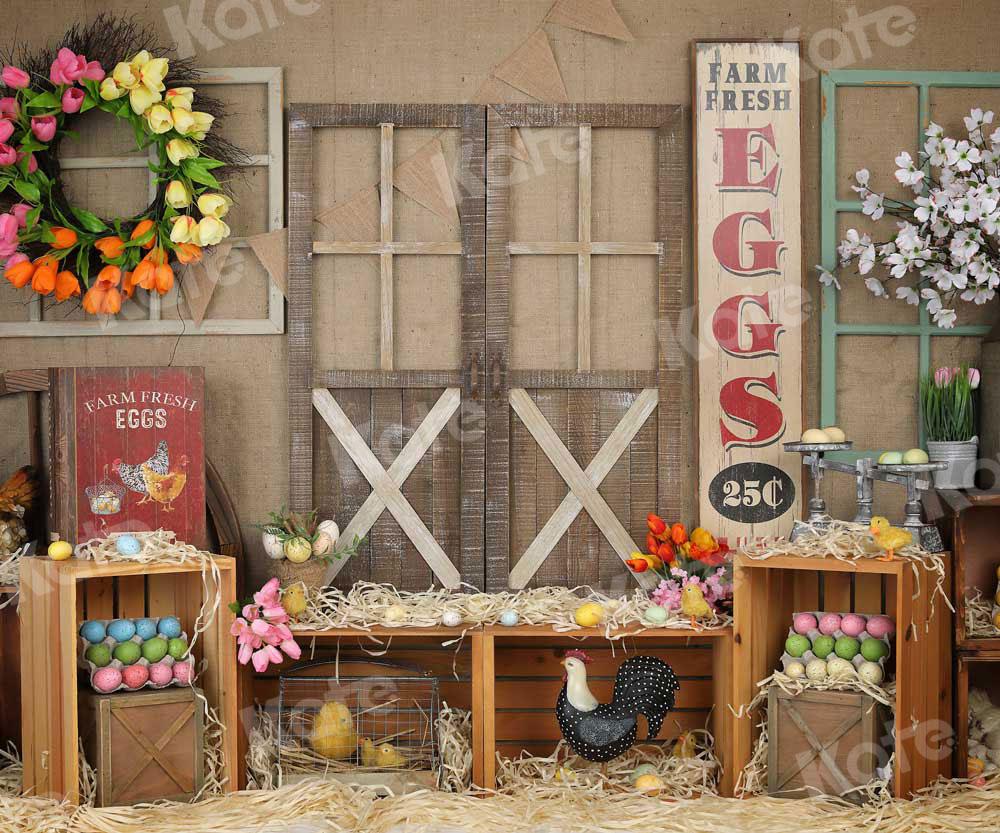 写真撮影のためのkateつの納屋のドアイースターカラフルな卵の背景
