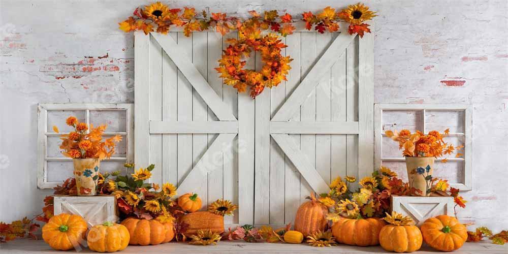 kate秋のカボチャの背景白い納屋のドア落ち葉写真家Emetselch