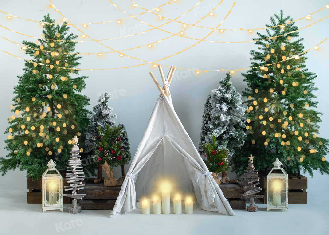 Kateクリスマスツリーのテントの背景